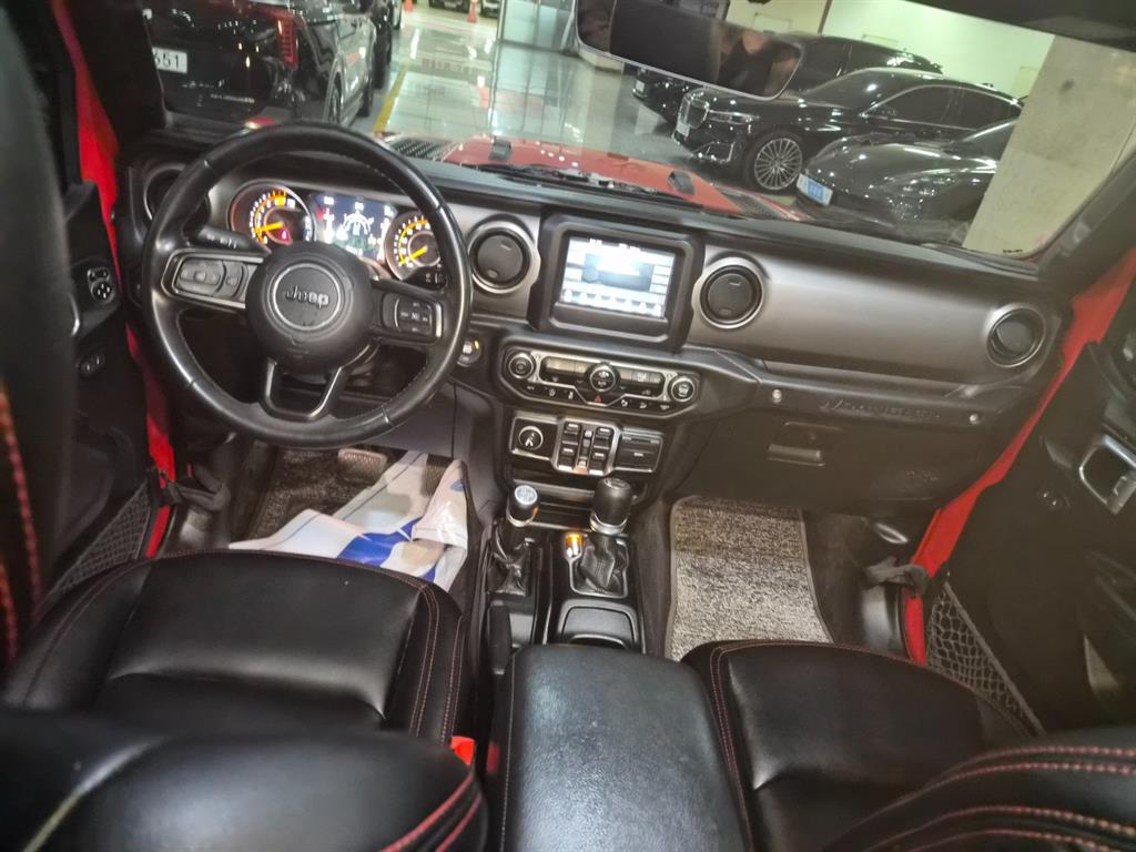 Jeep Wrangler - Vista 10