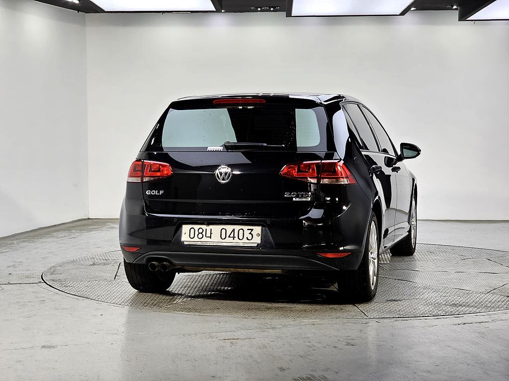 Volkswagen Golf - Vista 3