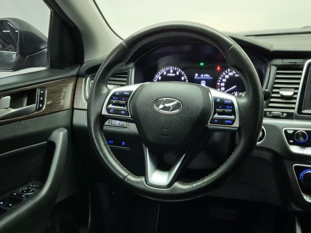 HYUNDAI Sonata - Vista 9