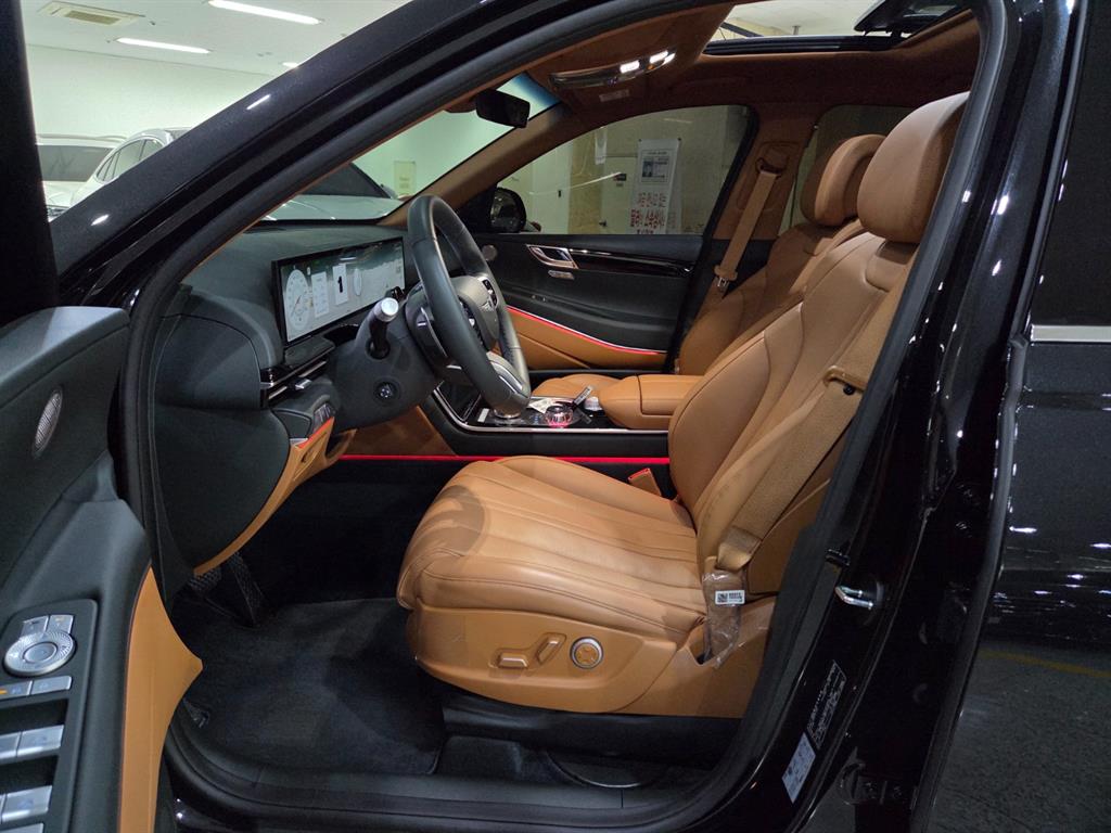 Genesis GV80 - Vista 6