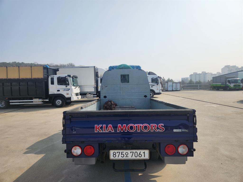 Small Truck Cargo (small) - Vista 5