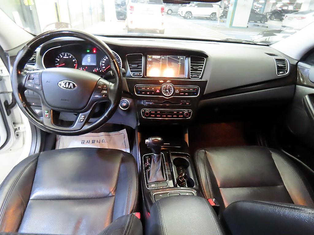 KIA K7 - Vista 10