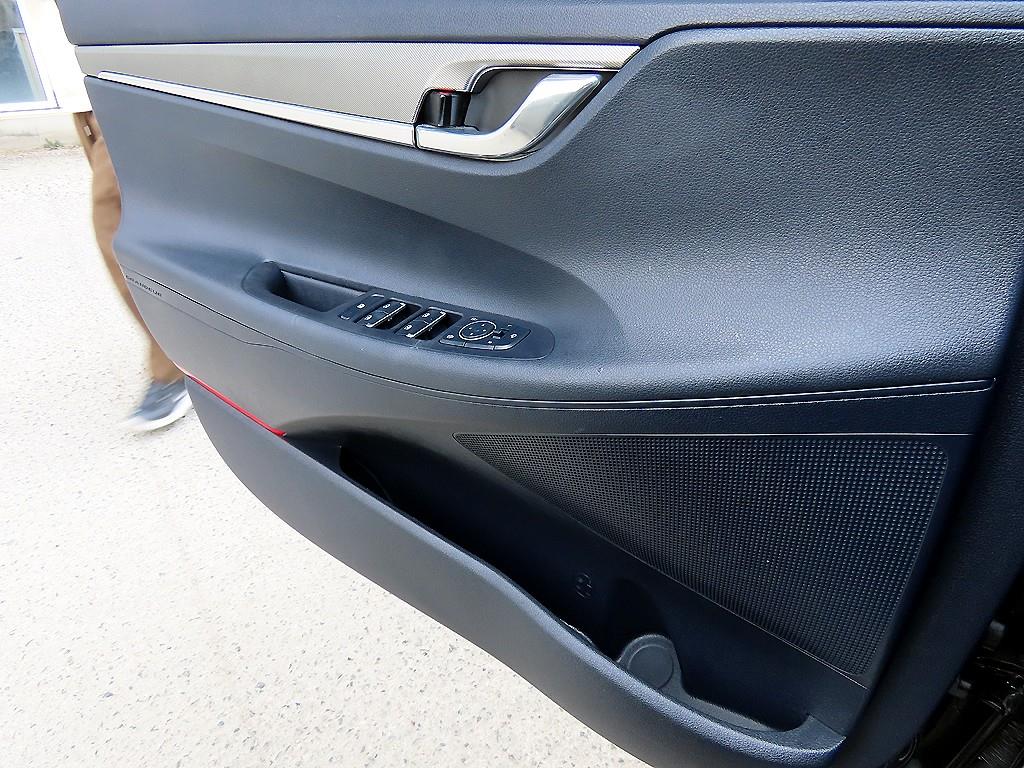 HYUNDAI Grandeur - Vista 11