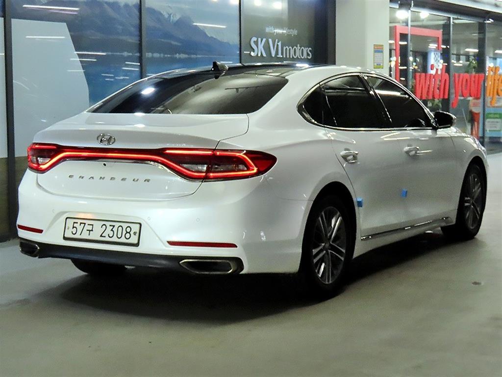 HYUNDAI Grandeur - Vista 4