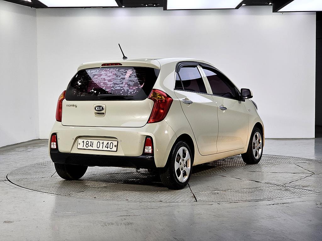 KIA Morning - Vista 4