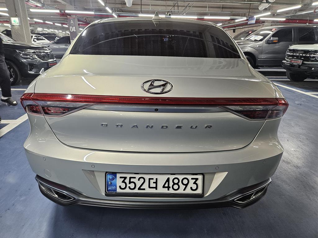 HYUNDAI Grandeur - Vista 4