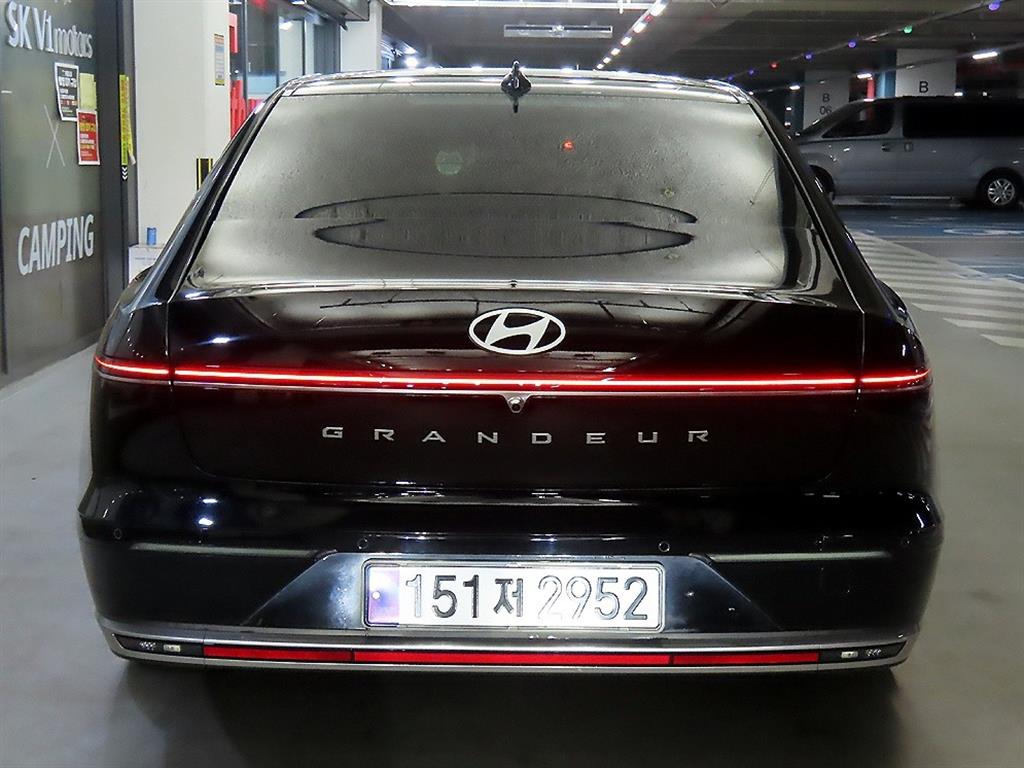 HYUNDAI Grandeur - Vista 5