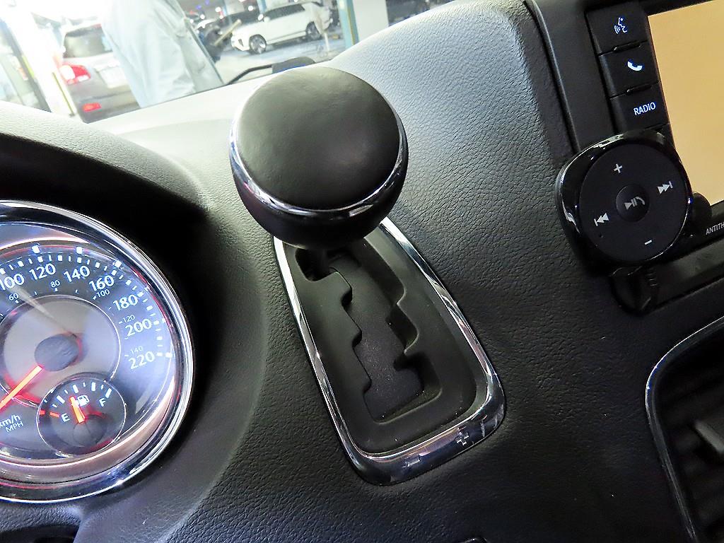 Chrysler Voyager - Vista 12