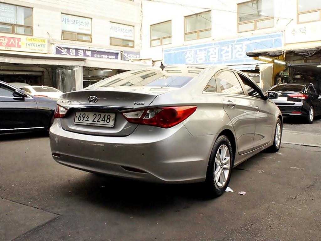 HYUNDAI Sonata - Vista 7