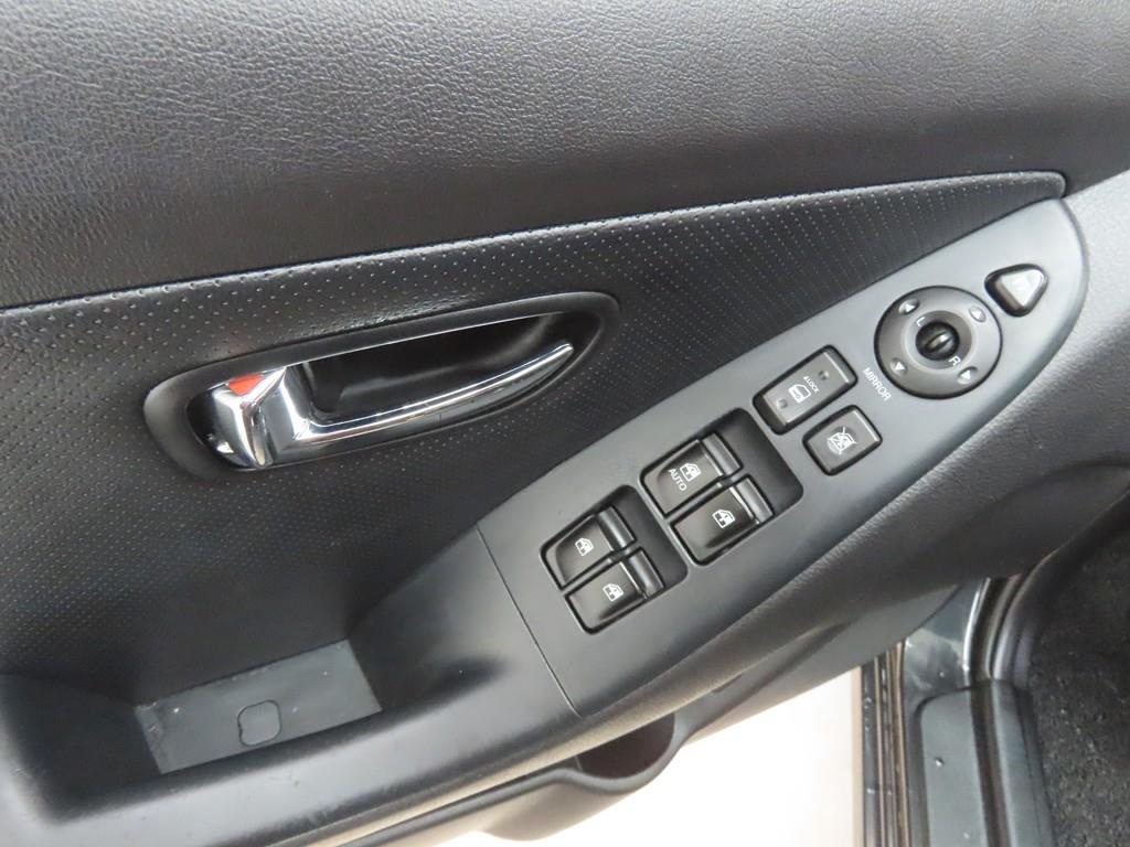 HYUNDAI Avante - Vista 9