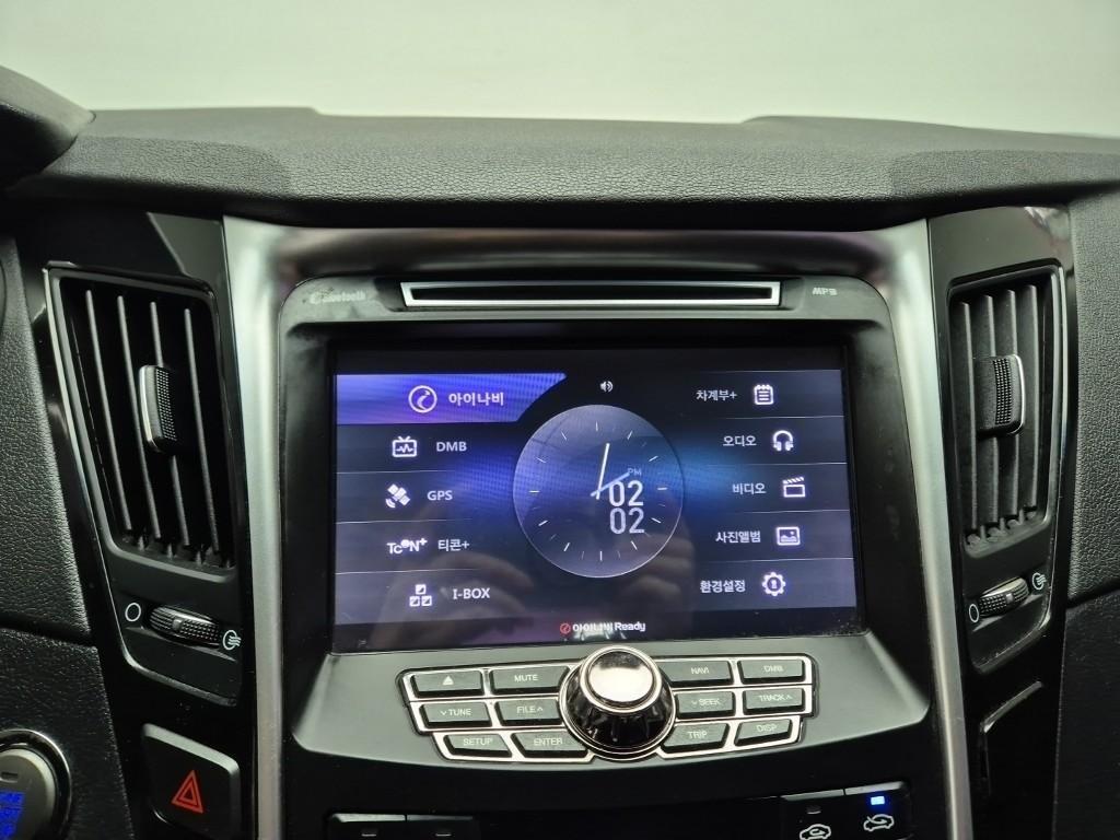 HYUNDAI Sonata - Vista 11