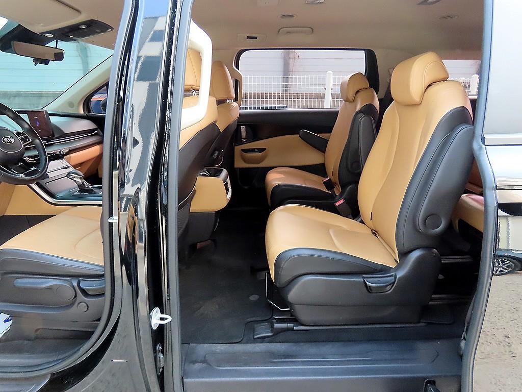 KIA Carnival - Vista 6