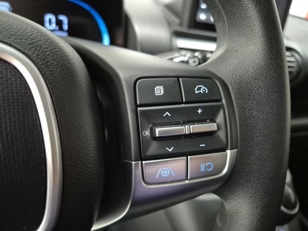 HYUNDAI Casper - Vista 10