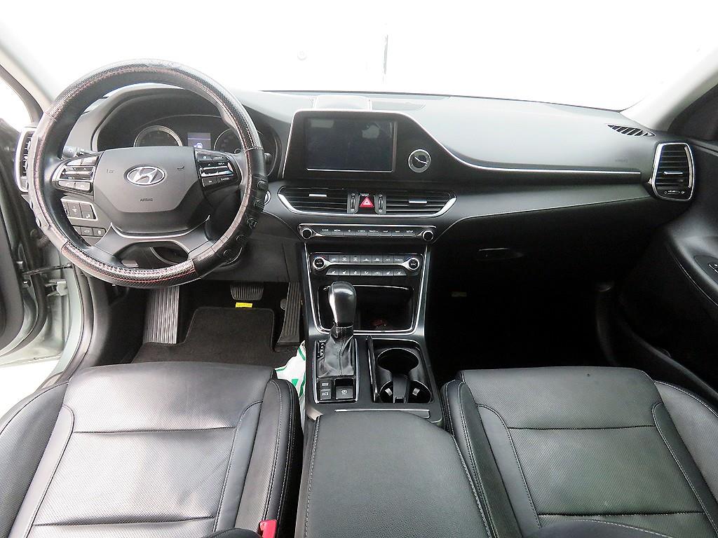 HYUNDAI Grandeur - Vista 8