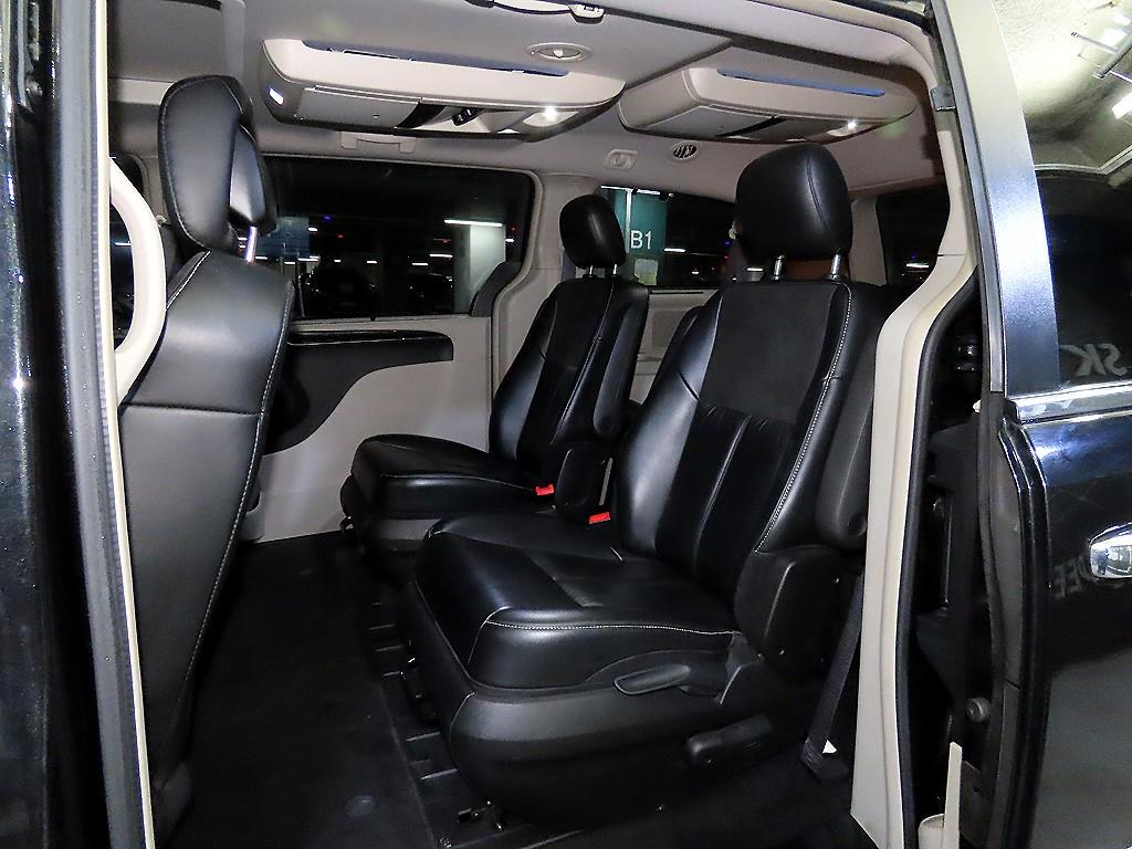 Chrysler Voyager - Vista 7