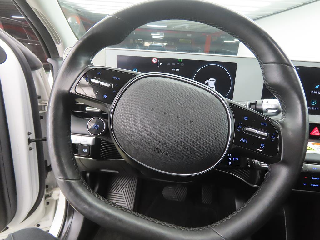 HYUNDAI Ioniq 5 - Vista 8