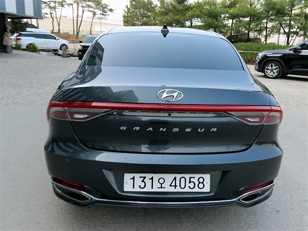 HYUNDAI Grandeur - Vista 4