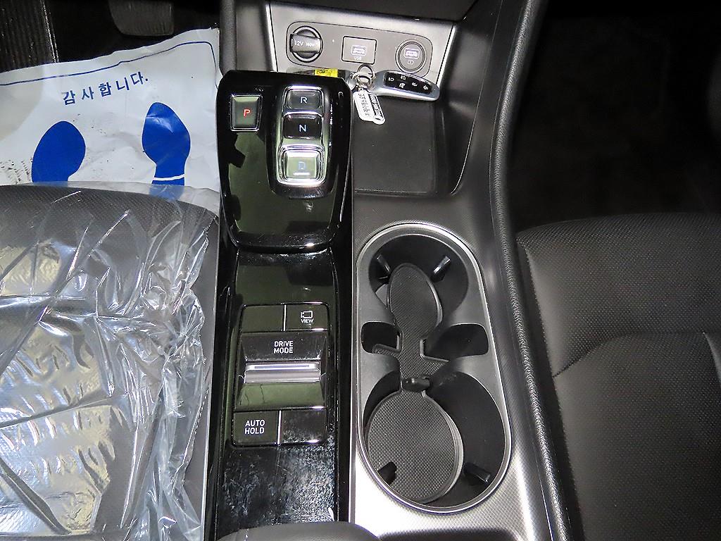 HYUNDAI Sonata - Vista 12