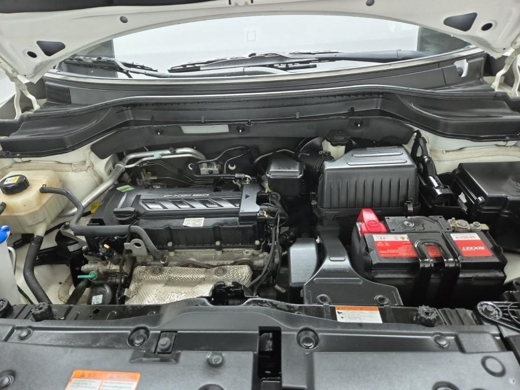 Ssangyong Tivoli - Vista 5