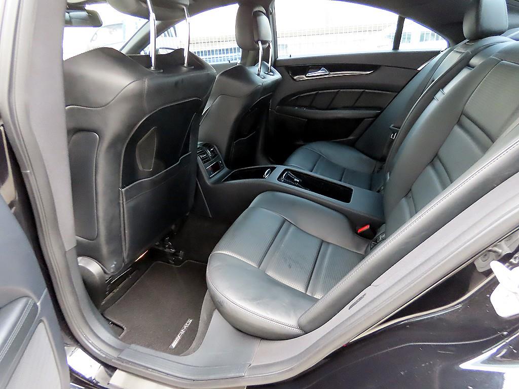 Mercedes Benz CLS Class - Vista 6