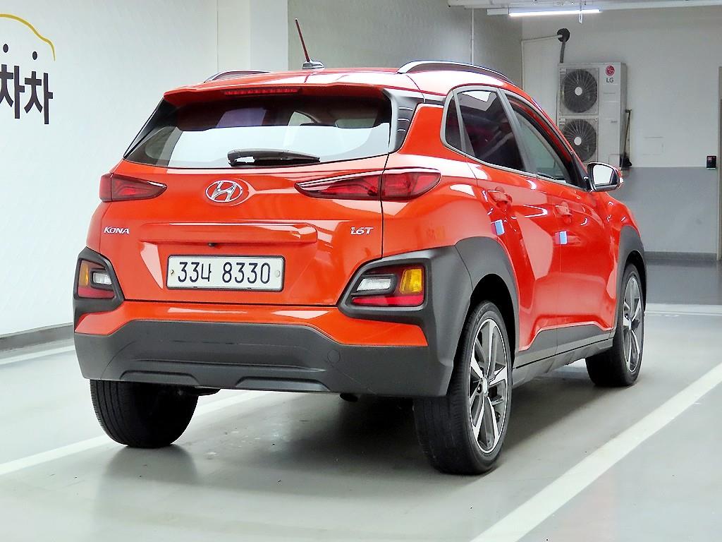 HYUNDAI Kona - Vista 4