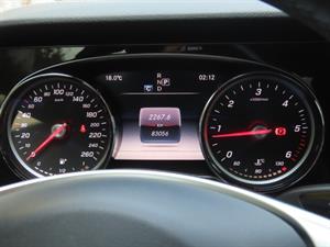 Mercedes Benz E class - Vista 10