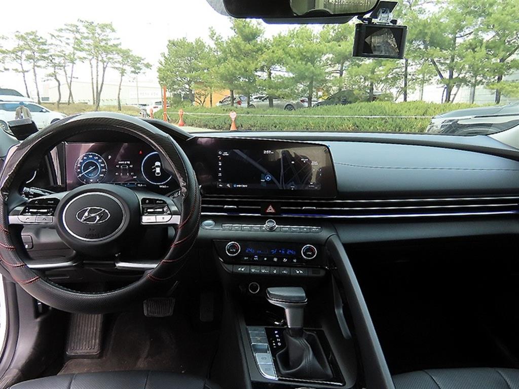 HYUNDAI Avante - Vista 7