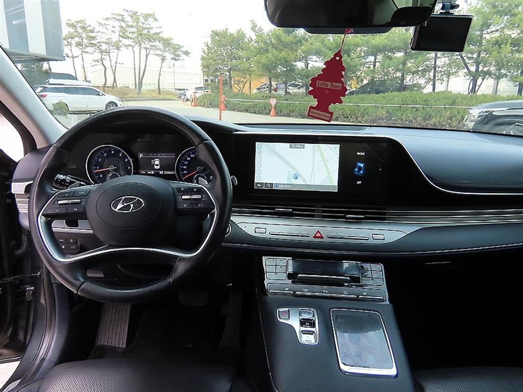 HYUNDAI Grandeur - Vista 7