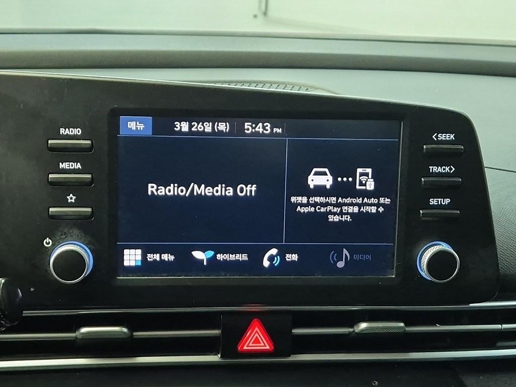 HYUNDAI Avante - Vista 12