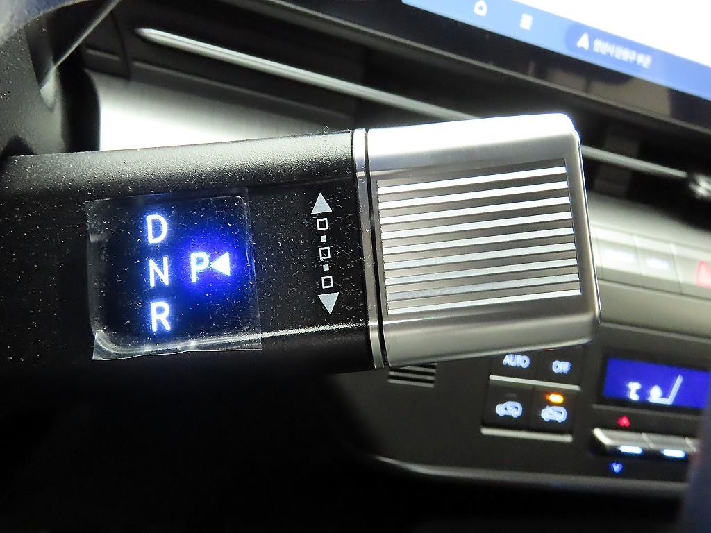 HYUNDAI Kona - Vista 10