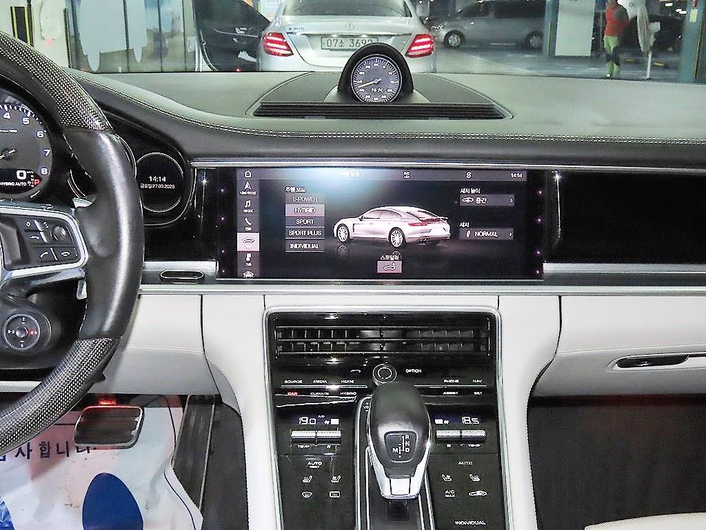 Porsche Panamera - Vista 11