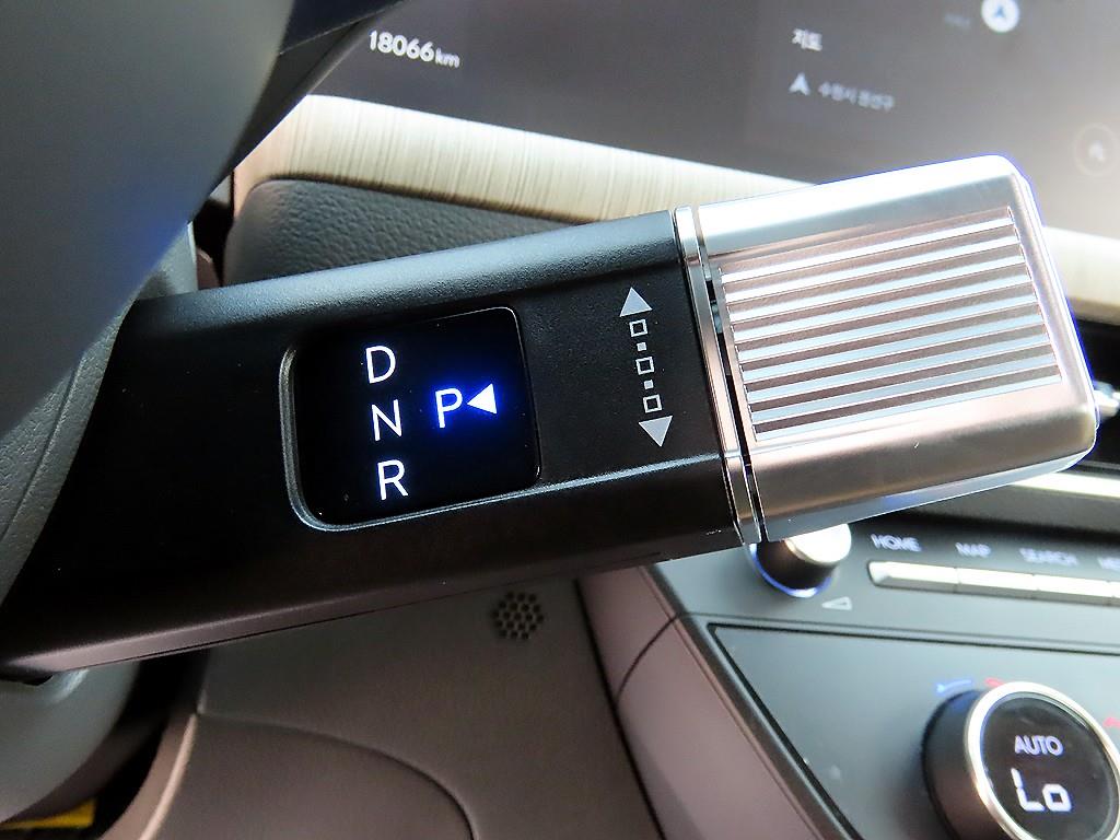 HYUNDAI Sonata - Vista 11