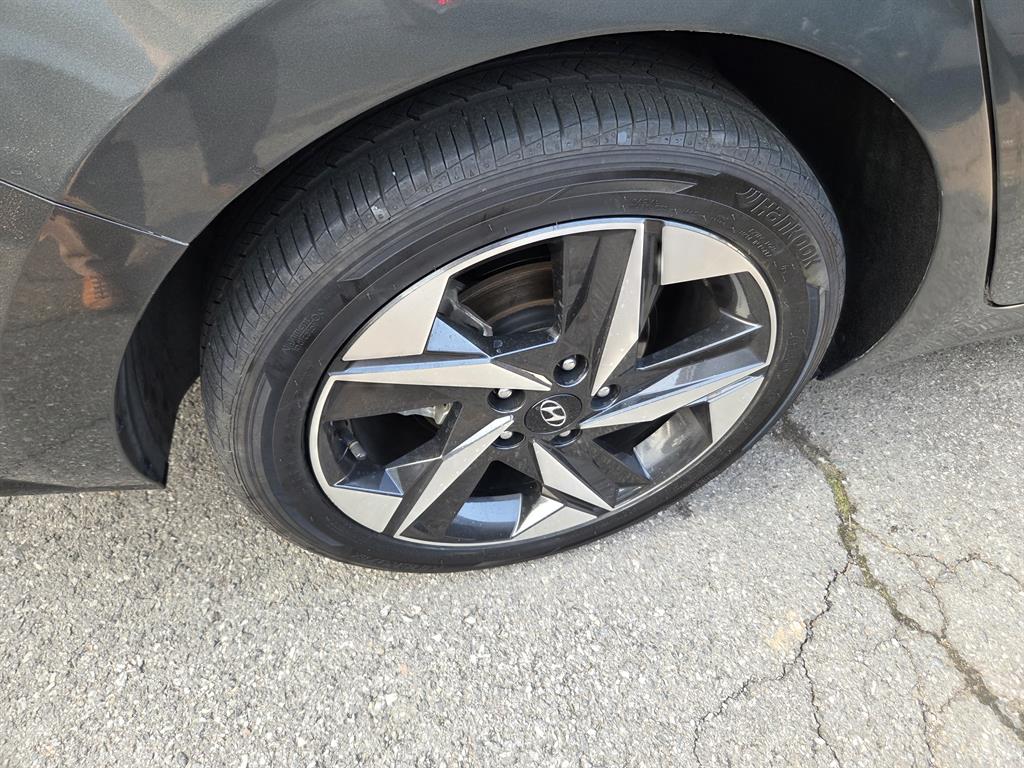 HYUNDAI Avante - Vista 7