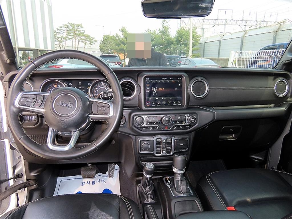 Jeep Wrangler - Vista 7