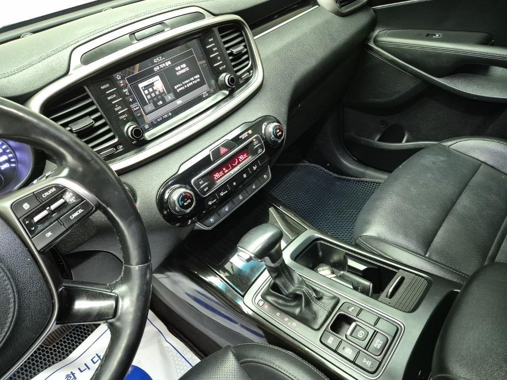 KIA Sorento - Vista 10