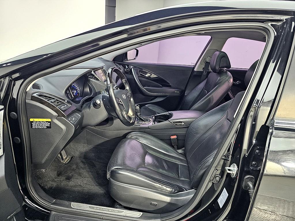 HYUNDAI Grandeur - Vista 7