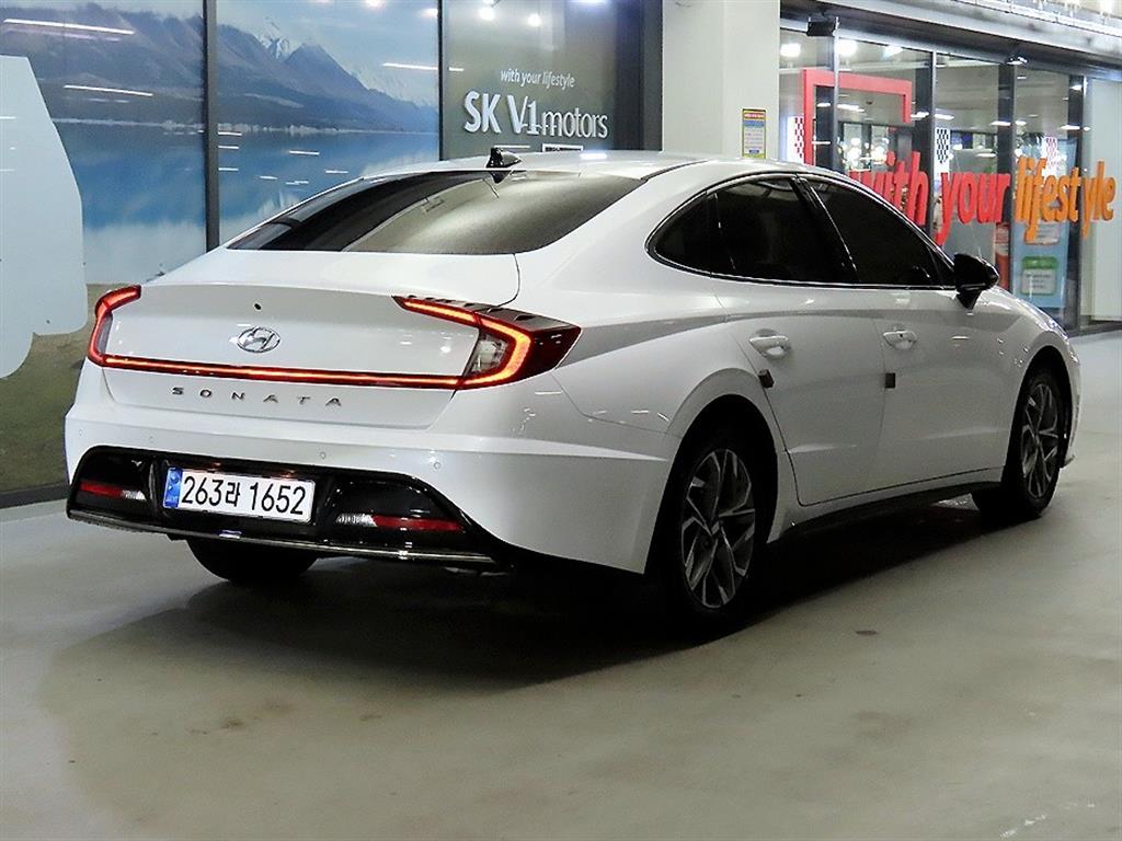 HYUNDAI Sonata - Vista 4