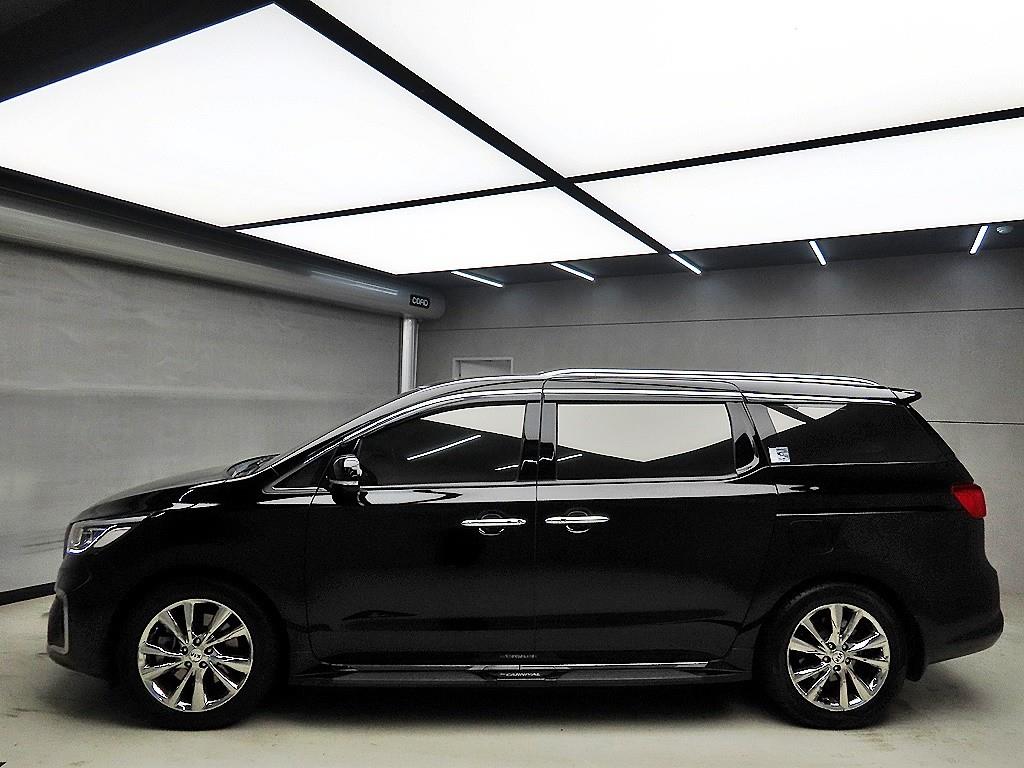 KIA Carnival - Vista 4