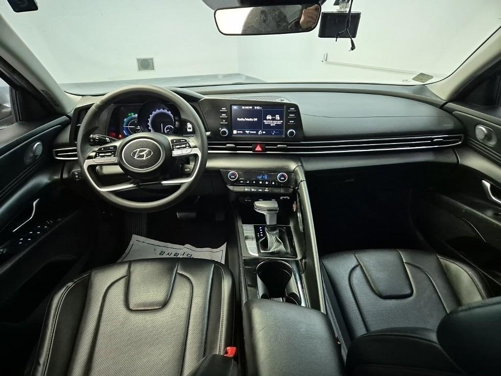 HYUNDAI Avante - Vista 7