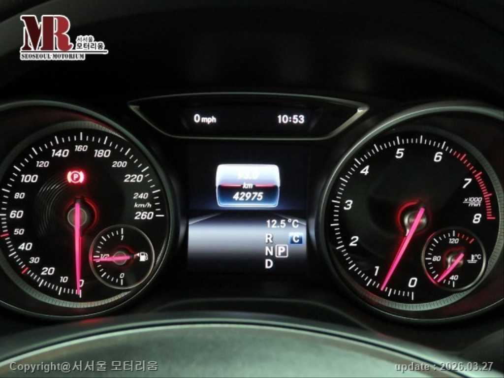 Mercedes Benz GLA Class - Vista 9