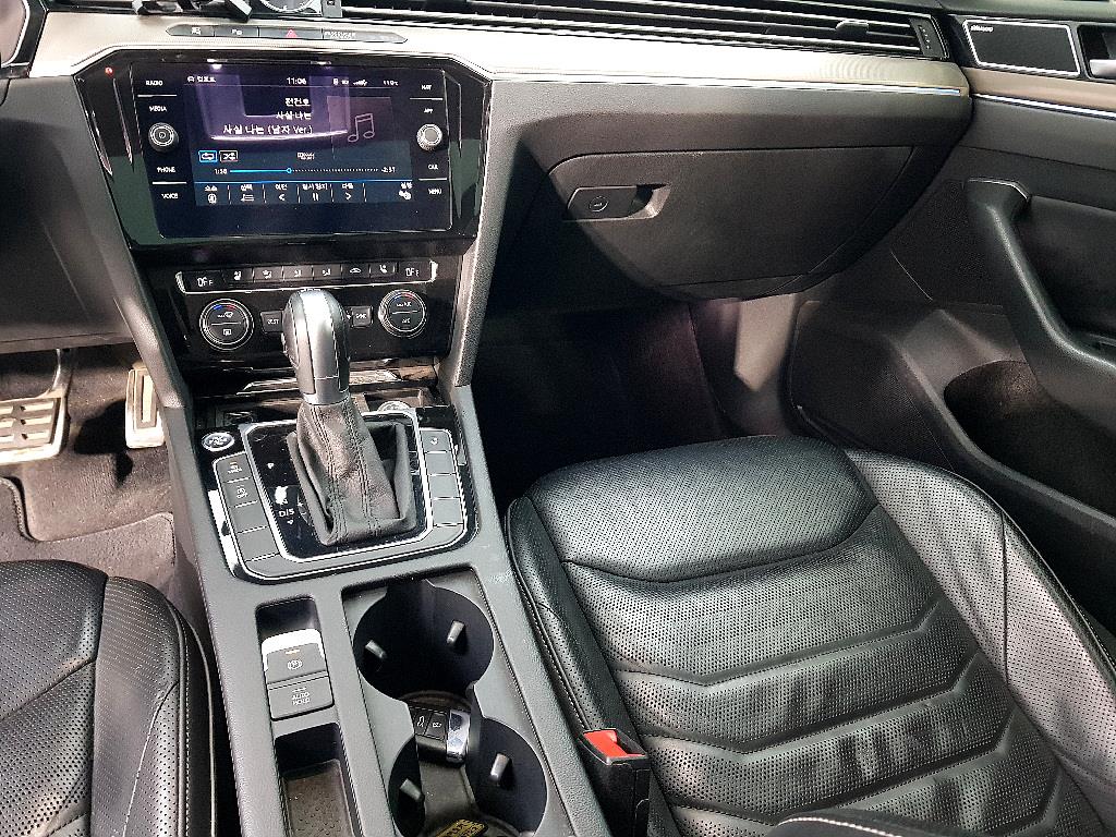 Volkswagen Arteon - Vista 9