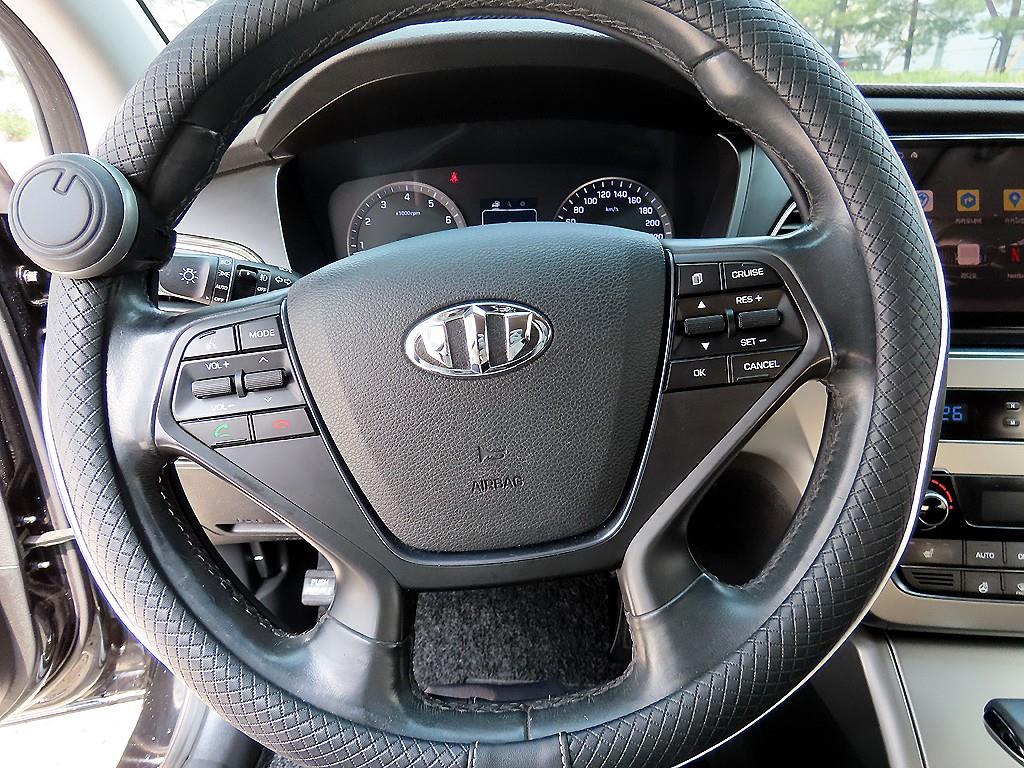 HYUNDAI Sonata - Vista 8