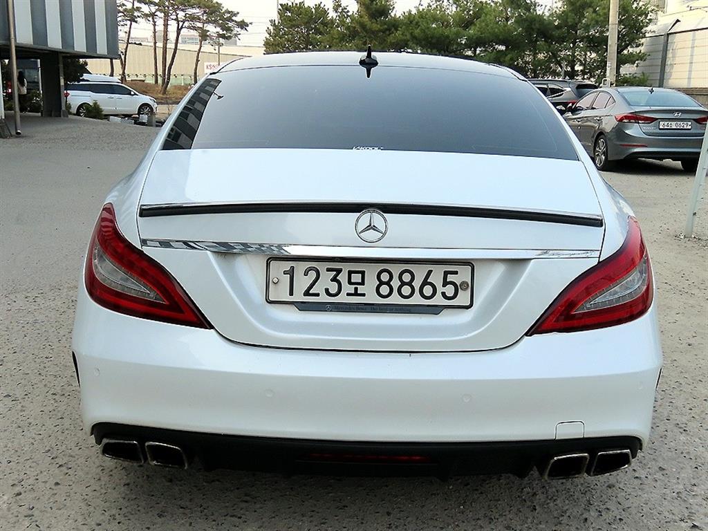 Mercedes Benz CLS Class - Vista 4