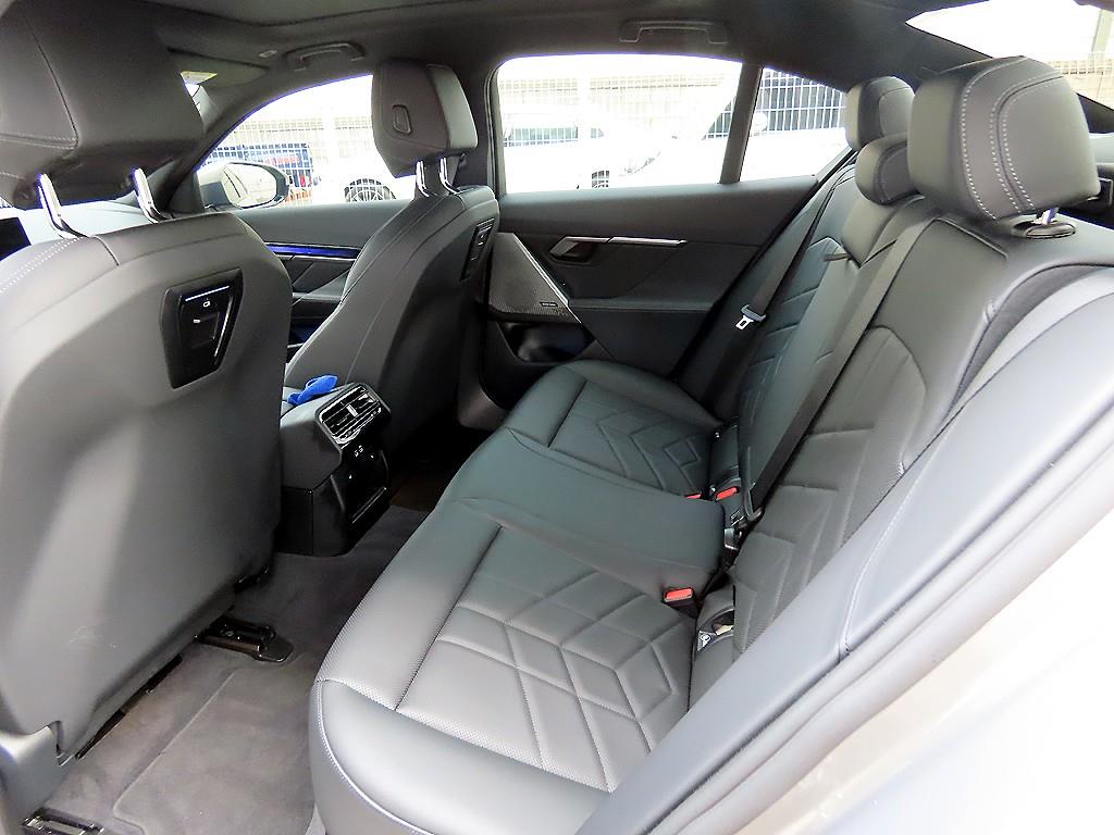 BMW 5 Series - Vista 6