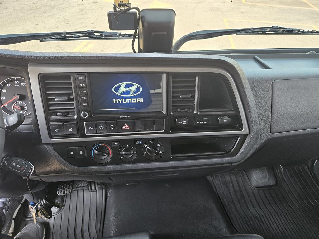 medium and large cargo truck - Vista 10