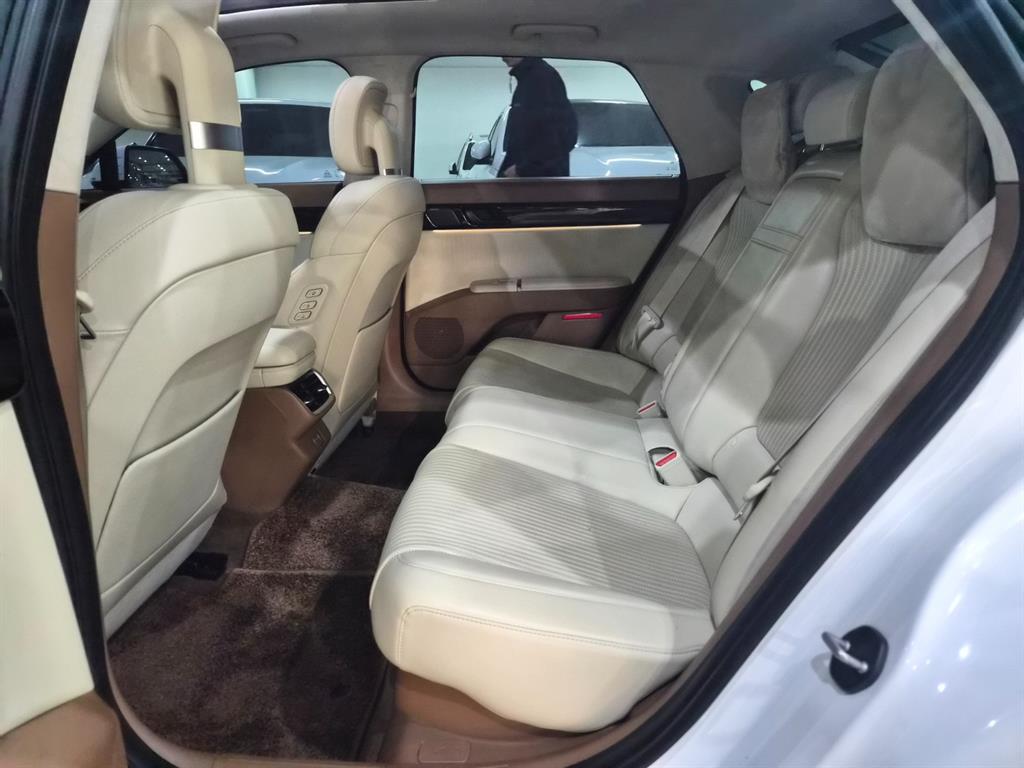 HYUNDAI Grandeur - Vista 11