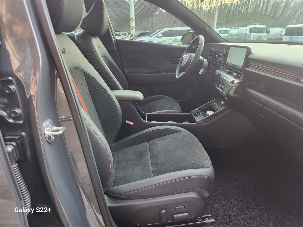 HYUNDAI Kona - Vista 9