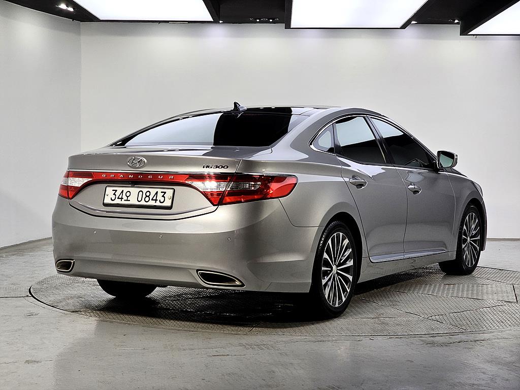 HYUNDAI Grandeur - Vista 4