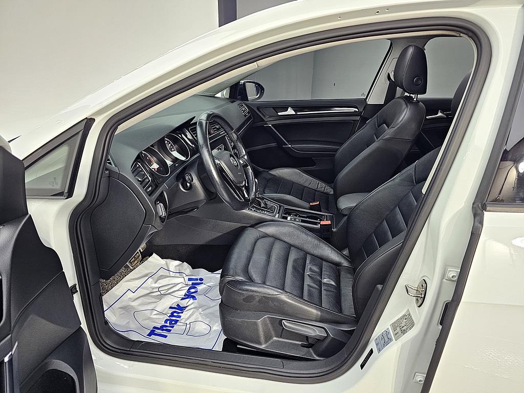 Volkswagen Golf - Vista 8