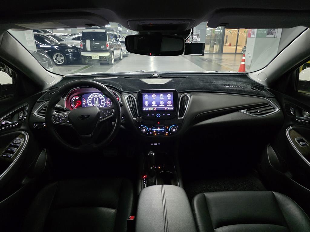 Chevrolet Malibu - Vista 5